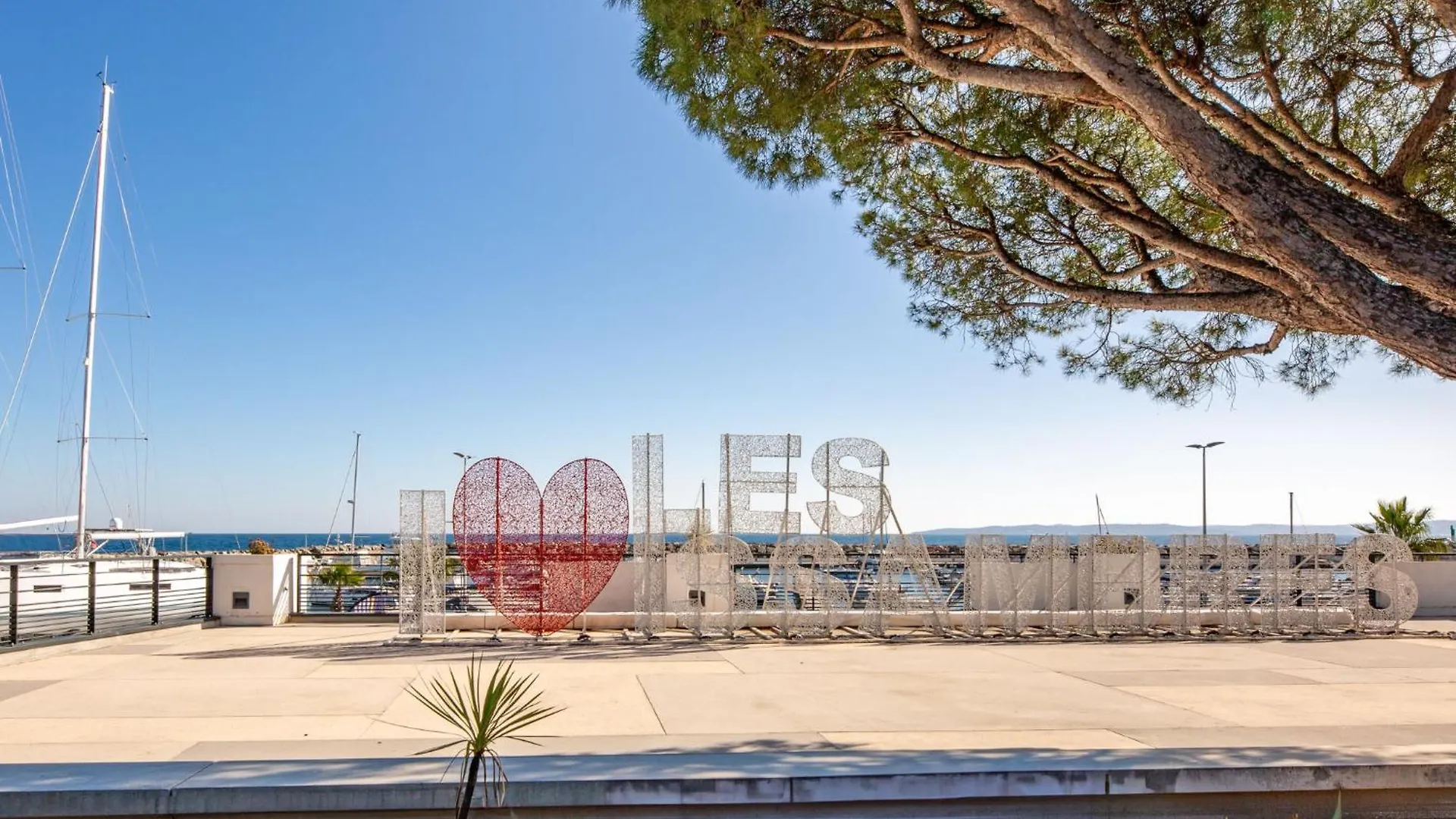 Apartment Le Domaine De La Gaillarde-5 By Interhome Les Issambres France